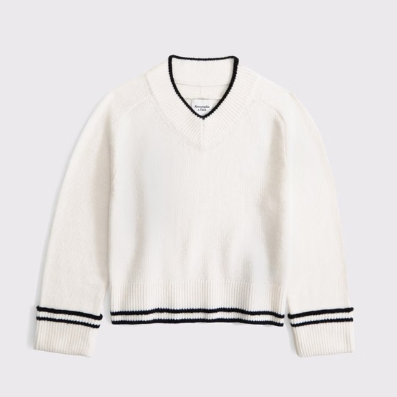 Abercrombie and Fitch easy v neck sweater in black and white - Picture 1 of 8